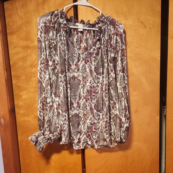 H&M Tops - Tan and Brown Ruffled Puff Sleeve Blouse